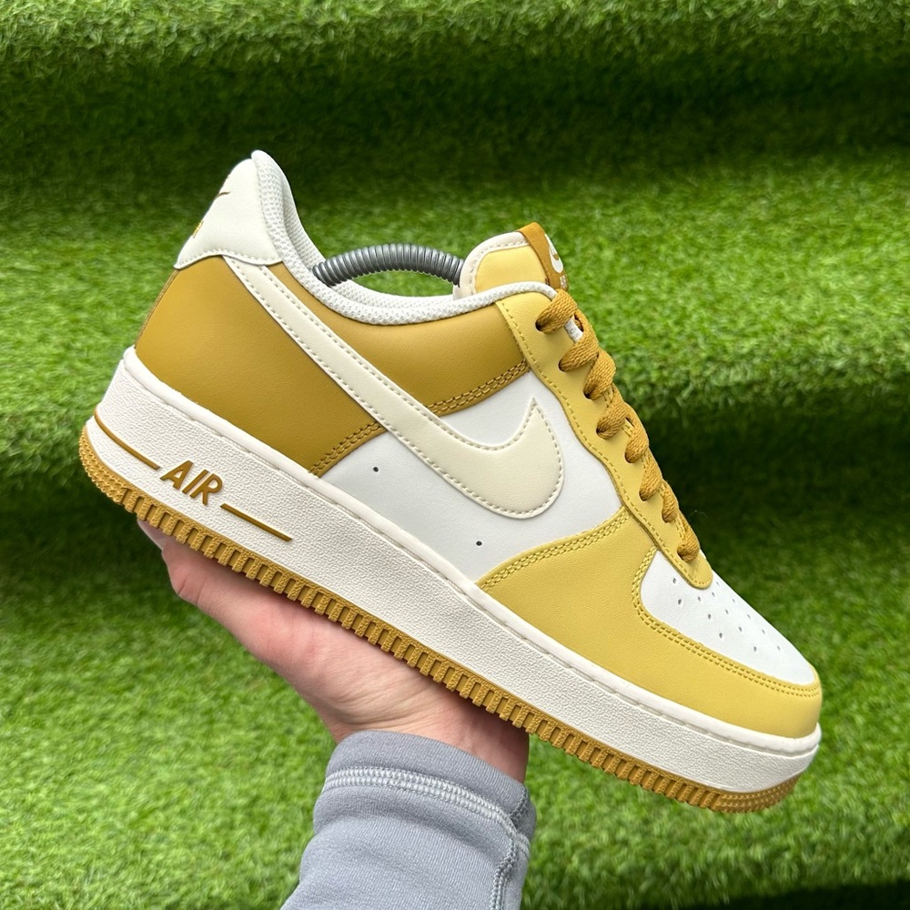 Men's Nike Air Force 1 '07 Bronzine Gold Brand new shoes size 8 mens Authentic